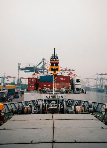 Moving Overseas Shipping Containers